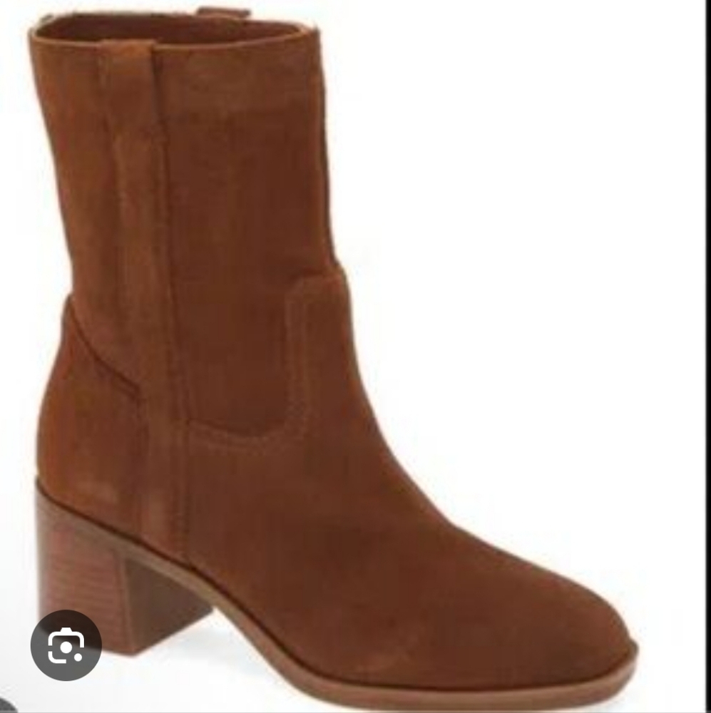 NWOT Romney Steve Madden Suede Booties - 7